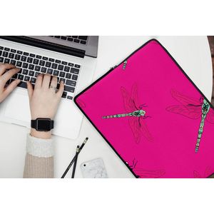 Laptophoes 17 inch - Meiden - Libelle - Insecten - Patronen - Girl - Kids - Kinderen - Kind - Laptop sleeve - Binnenmaat 42,5x30 cm - Zwarte achterkant