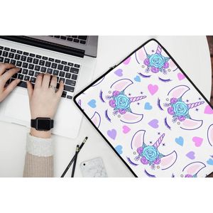Laptophoes 17 inch - Meiden - Unicorn - Bloemen - Patronen - Girl - Kids - Kinderen - Laptop sleeve - Binnenmaat 42,5x30 cm - Zwarte achterkant