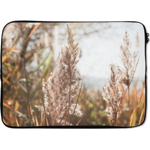 Laptophoes 13 inch - Riet - Zon - Plant - Laptop sleeve - Binnenmaat 32x22,5 cm - Zwarte achterkant