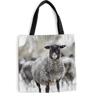 MuchoWow® Schoudertas - Strandtas - Big Shopper - Boodschappentas - Schaap - Sneeuw - Winter - 45x45 cm - Katoenen tas