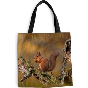 MuchoWow® Schoudertas - Strandtas - Big Shopper - Boodschappentas - Rode eekhoorn in de herfst - 40x40 cm - Katoenen tas