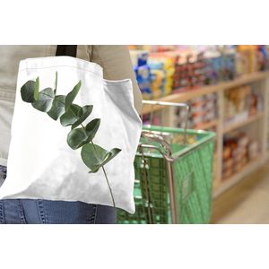 MuchoWow® Schoudertas - Strandtas - Big Shopper - Boodschappentas - Groene eucalyptus bladeren op witte achtergrond - 40x40 cm - Katoenen tas