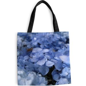 MuchoWow® Schoudertas - Strandtas - Big Shopper - Boodschappentas - Blauwe hortensia's met waterdruppels - 40x40 cm - Katoenen tas
