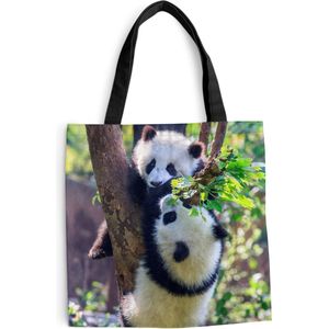 MuchoWow® Schoudertas - Strandtas - Big Shopper - Boodschappentas - Panda's - Boom - Natuur - 45x45 cm - Katoenen tas