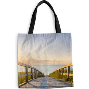 MuchoWow® Schoudertas - Strandtas - Big Shopper - Boodschappentas - Kalm strand in Duitsland bij zonsondergang - 40x40 cm - Katoenen tas