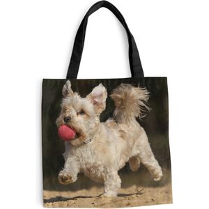 MuchoWow® Schoudertas - Strandtas - Big Shopper - Boodschappentas - Een Maltezer hond met een rode bal - 40x40 cm - Katoenen tas
