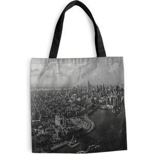 MuchoWow® Schoudertas - Strandtas - Big Shopper - Boodschappentas - Luchtfoto van Manhattan, New York -zwart-wit - 45x45 cm - Katoenen tas