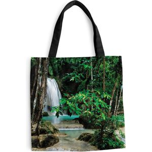 MuchoWow® Schoudertas - Strandtas - Big Shopper - Boodschappentas - Kleine watervallen tussen de bomen van nationaal park Erawan - 40x40 cm - Katoenen tas