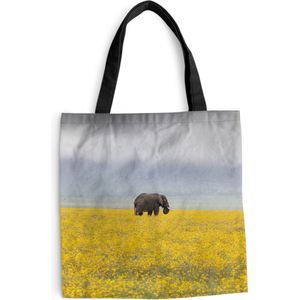 MuchoWow® Schoudertas - Strandtas - Big Shopper - Boodschappentas - Olifant - Bloemen - Natuur - Geel - Dieren - 45x45 cm - Katoenen tas