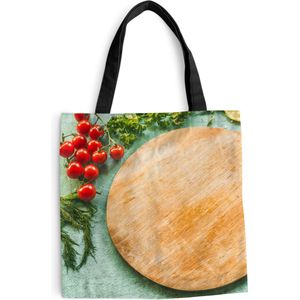 MuchoWow® Schoudertas - Strandtas - Big Shopper - Boodschappentas - Een ronde snijplank met allemaal groente eromheen - 40x40 cm - Katoenen tas