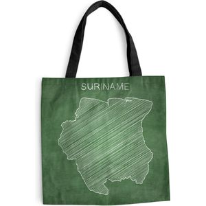 MuchoWow® Schoudertas - Strandtas - Big Shopper - Boodschappentas - Een illustratie van een kaart van Suriname op een groen schoolbord - 40x40 cm - Katoenen tas