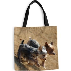 MuchoWow® Schoudertas - Strandtas - Big Shopper - Boodschappentas - Twee kleine Yorkshire Terriers lopen over het strand - 40x40 cm - Katoenen tas