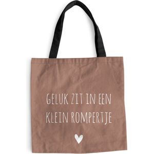 MuchoWow® Schoudertas - Strandtas - Big Shopper - Boodschappentas - Spreuken - Geluk zit in een klein rompertje - Quotes - 40x40 cm - Katoenen tas