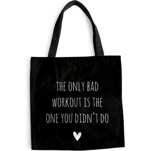 MuchoWow® Schoudertas - Strandtas - Big Shopper - Boodschappentas - Engelse quote ""The only bad workout is the one you didn't do"" tegen een zwarte achtergrond - 45x45 cm - Katoenen tas