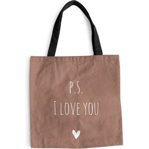 MuchoWow® Schoudertas - Strandtas - Big Shopper - Boodschappentas - Engelse quote ""P.S. i love you"" met een hartje tegen een bruine achtergrond - 45x45 cm - Katoenen tas