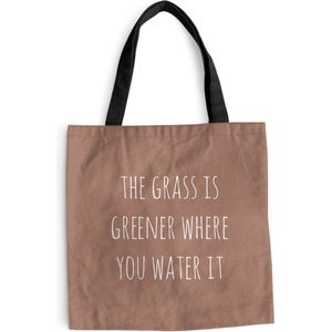 MuchoWow® Schoudertas - Strandtas - Big Shopper - Boodschappentas - Engelse quote ""The grass is greener where you water it"" op een bruine achtergrond - 40x40 cm - Katoenen tas