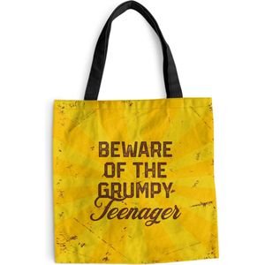 MuchoWow® Schoudertas - Strandtas - Big Shopper - Boodschappentas - Kinderen - Spreuken - Goud - Beware of the grumpy teenager - 40x40 cm - Katoenen tas