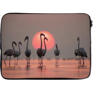 Laptophoes 13 inch - Vogel - Flamingo - Zonsondergang - Roze - Laptop sleeve - Binnenmaat 32x22,5 cm - Zwarte achterkant