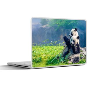 Laptop sticker - 12.3 inch - Panda - Bamboe - Gras - Dieren - 30x22cm - Laptopstickers - Laptop skin - Cover