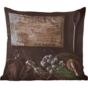 Tuinkussen - Snijplank - Kruiden - Lepel - Keuken - Rustiek - Vijzel - Bieslook - 40x40 cm - Weerbestendig