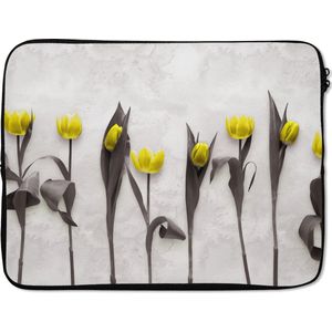 Laptophoes 17 inch - Bloemen - Tulpen - Marmer print - Laptop sleeve - Binnenmaat 42,5x30 cm - Zwarte achterkant