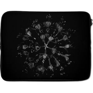 Laptophoes 17 inch - Bloemen - Oranje - Roze - Zwart - Laptop sleeve - Binnenmaat 42,5x30 cm - Zwarte achterkant