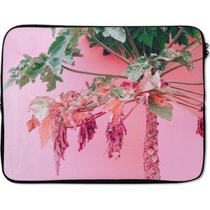 Laptophoes 17 inch - Palmboom - Tropisch - Roze - Zomer - Laptop sleeve - Binnenmaat 42,5x30 cm - Zwarte achterkant