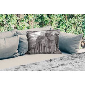 Buitenkussens - Tuin - Olifant - Dieren - Water - Zwart wit - 50x30 cm