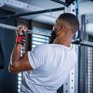 Straps voor krachttraining, fitness lifting straps, crossfit grips voor krachtsport, bodybuilding en crossfit, grippads fitness met 7 mm polskussen, ideaal voor zware gewichten, rood, M
