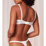 Triumph - Signature Sheer W01 EX - Vrouwenbeha - Minimizer - Beugel