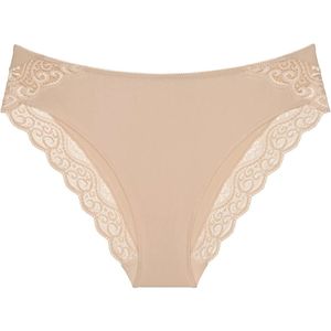 TRIUMPH - Amourette - Braziliaanse Slip - Beige - 83% Polyamide, 17% Elasthan, OEKO-TEX® Standard 100