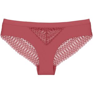 Triumph - Aura Spotlight T - Brazilian - Strawberry Allure