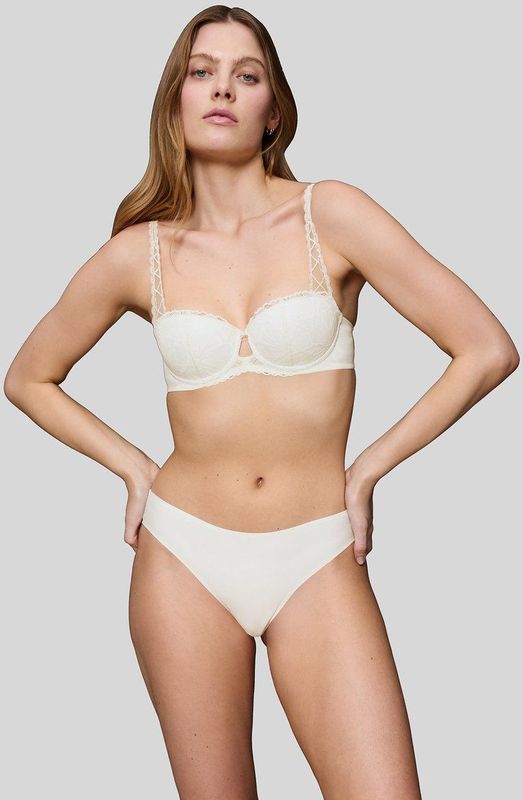 Triumph - Illusion Lace - Balconette BH