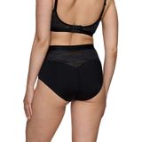 Maxi slip Airy Sensation TRIUMPH. Polyamide materiaal. Maten 42 FR - 40 EU. Zwart kleur