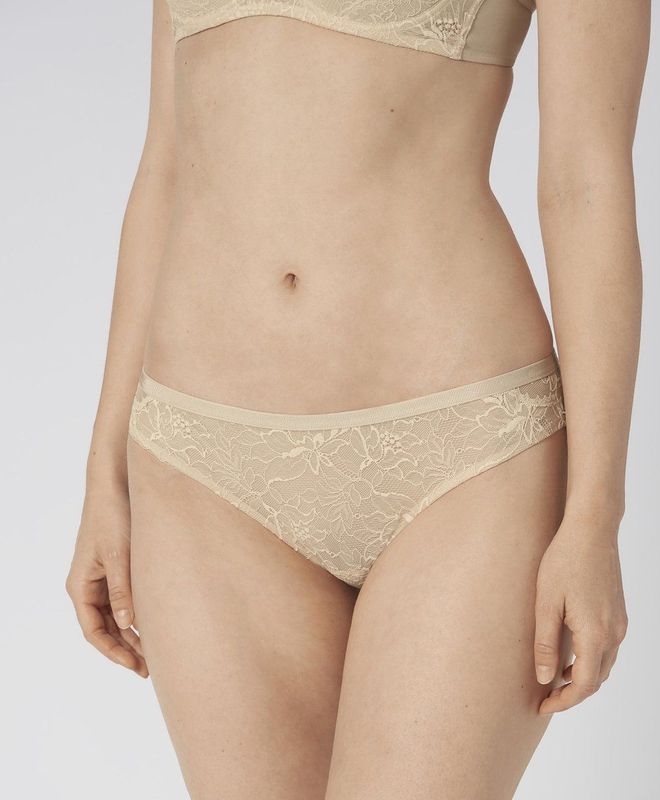 Triumph - Amourette Charm - Braziliaanse Slip - Met Bloemenkant - 68% Polyamide