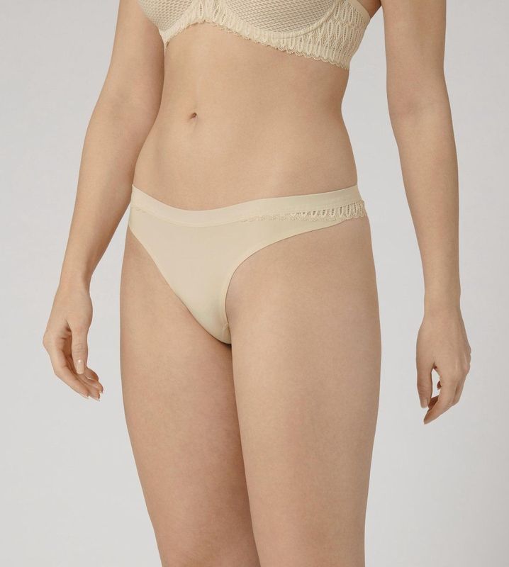 Triumph - Aura Spotlight - String - Hoge Taille - Zwart