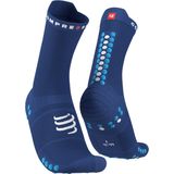 Compressport - Pro Racing Socks V4.0 Run High - BLAUW - Unisex - Hardloopsokken
