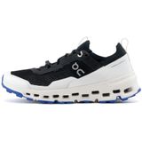 On - Trailschoenen - Cloudultra 2 W Black / White voor Dames - Maat 6,5 US - Zwart