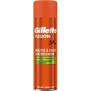 Gillette Fusion Scheerschuim Met Amandelolie - Voor De Gevoelige Huid - 250 ml