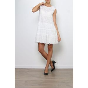 MOOI WIT KANTEN LOS JURKJE MET BLOEMMOTIEF (M