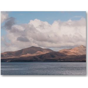 Heuvels, wolken en zee - Lanzarote - Foto op Plexiglas 40x30