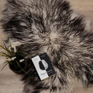 WOOOL® IJslandse Schapenvacht - Wit Zwart CURLY L (105x60cm) 100% Natuurlijk & Echt - Vloerkleed  - ECO+