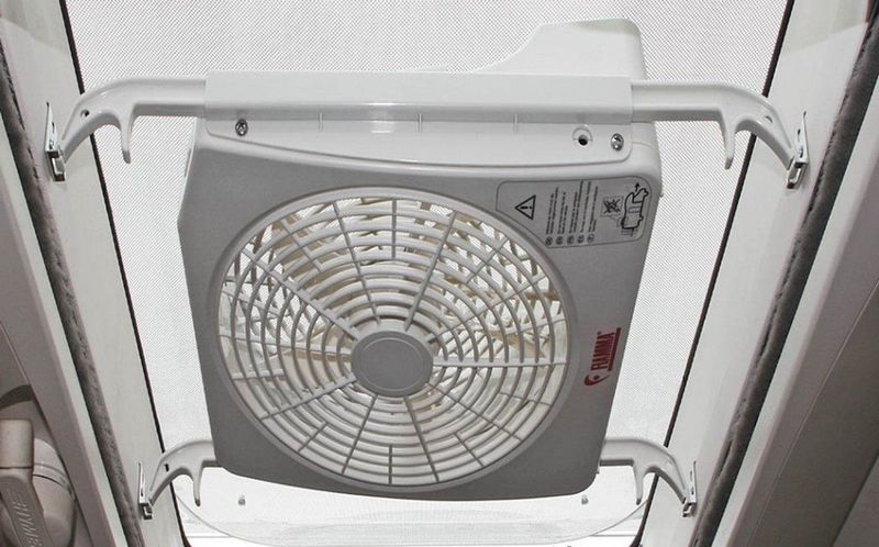 Fiamma - Turbo Kit - Ventilator - 12 V - Aanpasbaar aan Grote Dakramen - 24 cm Propeller