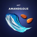 Gillette Fusion Scheergel - Met Amandelolie - Voor De Gevoelige Huid - voordeelverpakking 6 x 200ml