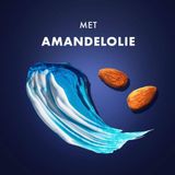 Gillette Fusion Scheergel - Met Amandelolie - Voor De Gevoelige Huid - voordeelverpakking 6 x 200ml