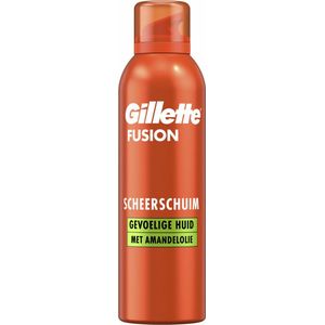Gillette Fusion Scheerschuim Met Amandelolie Voor De Gevoelige Huid 250 ml
