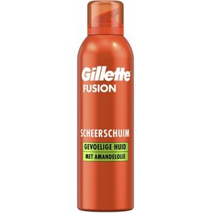 Gillette Fusion Scheerschuim Met Amandelolie Voor De Gevoelige Huid 250 ml