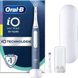 Oral-B iO My Way Elektrische tandenborstel/elektrische tandenborstel, vanaf 10 jaar, 4 poetsmodi voor tandverzorging, extra opzetborstel voor beugels, 1 reisetui, ontworpen door bruin, oceaanblauw