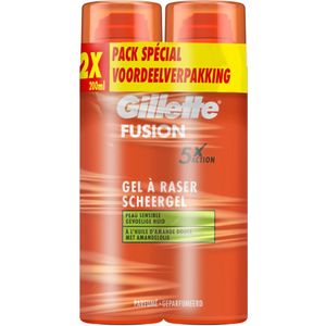 Gillette Fusion Scheergel - Met Amandelolie - Voor De Gevoelige Huid - 2 x 200ml