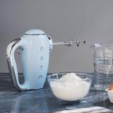 Handmixer Smeg 50 Style HMF01 Pastellblau